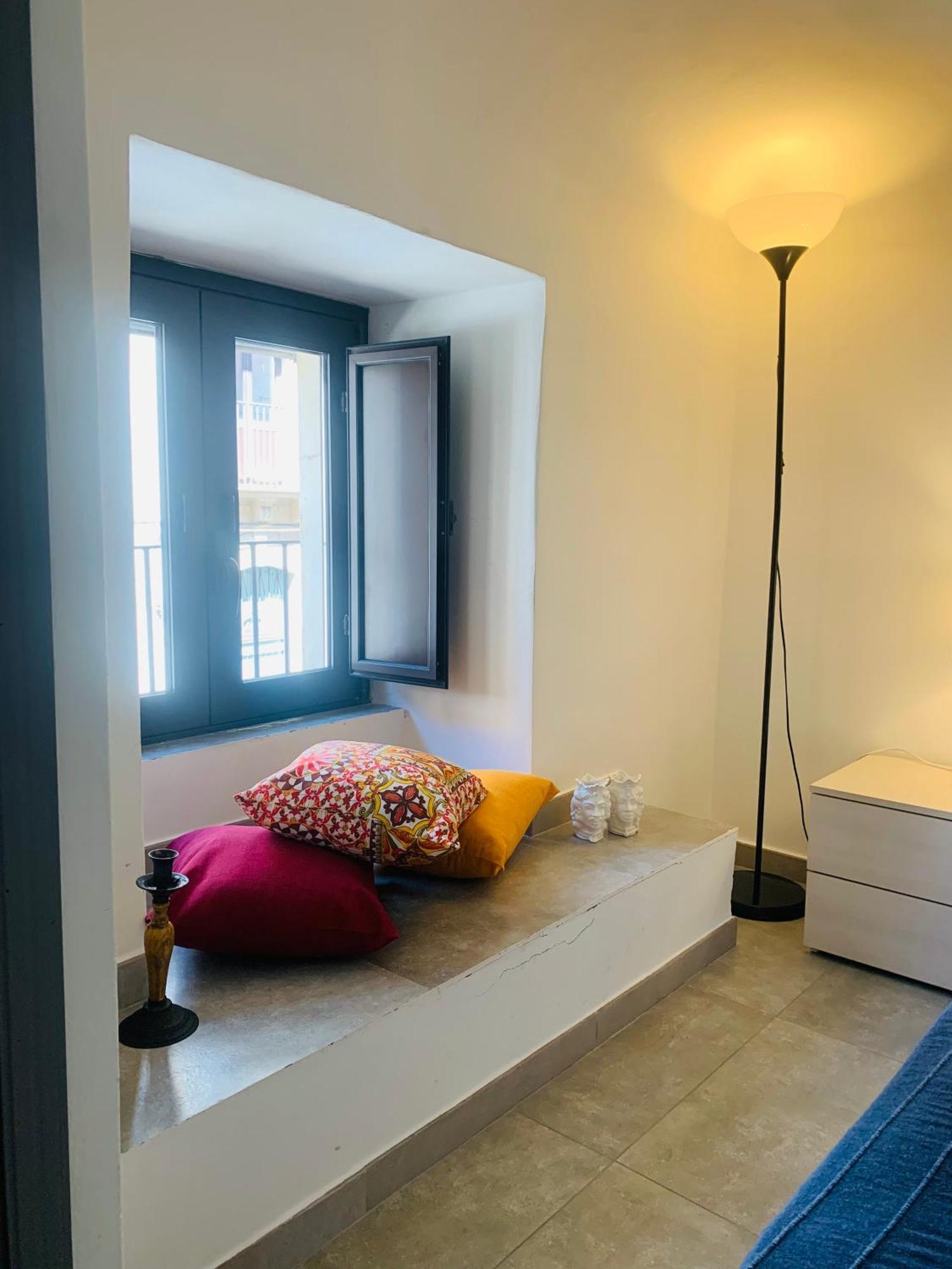 Center Living Apartment カターニア エクステリア 写真